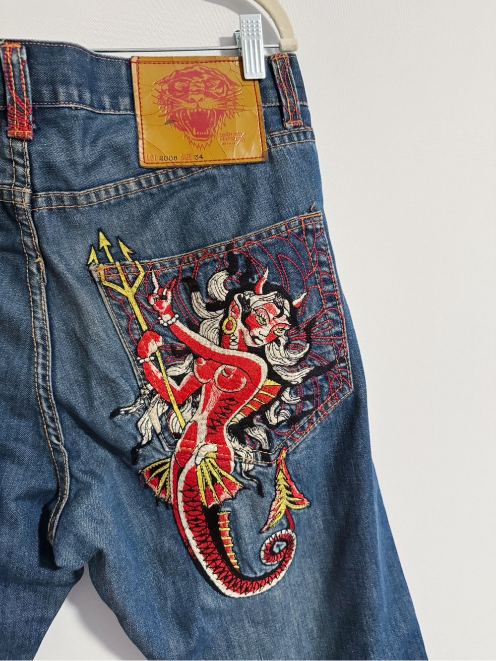 Ed Hardy - Vintage Embroidered Dragon and Sea Devil Jeans - Picture 3 of 7